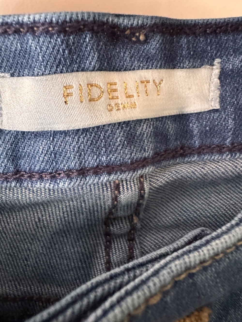 Fidelity Malibu High-Wide Crop Jeans | Size 27 | Raw Hem | Premium Denim - Picture 4 of 10
